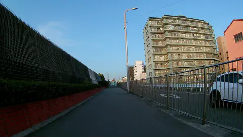 Embankment on the left