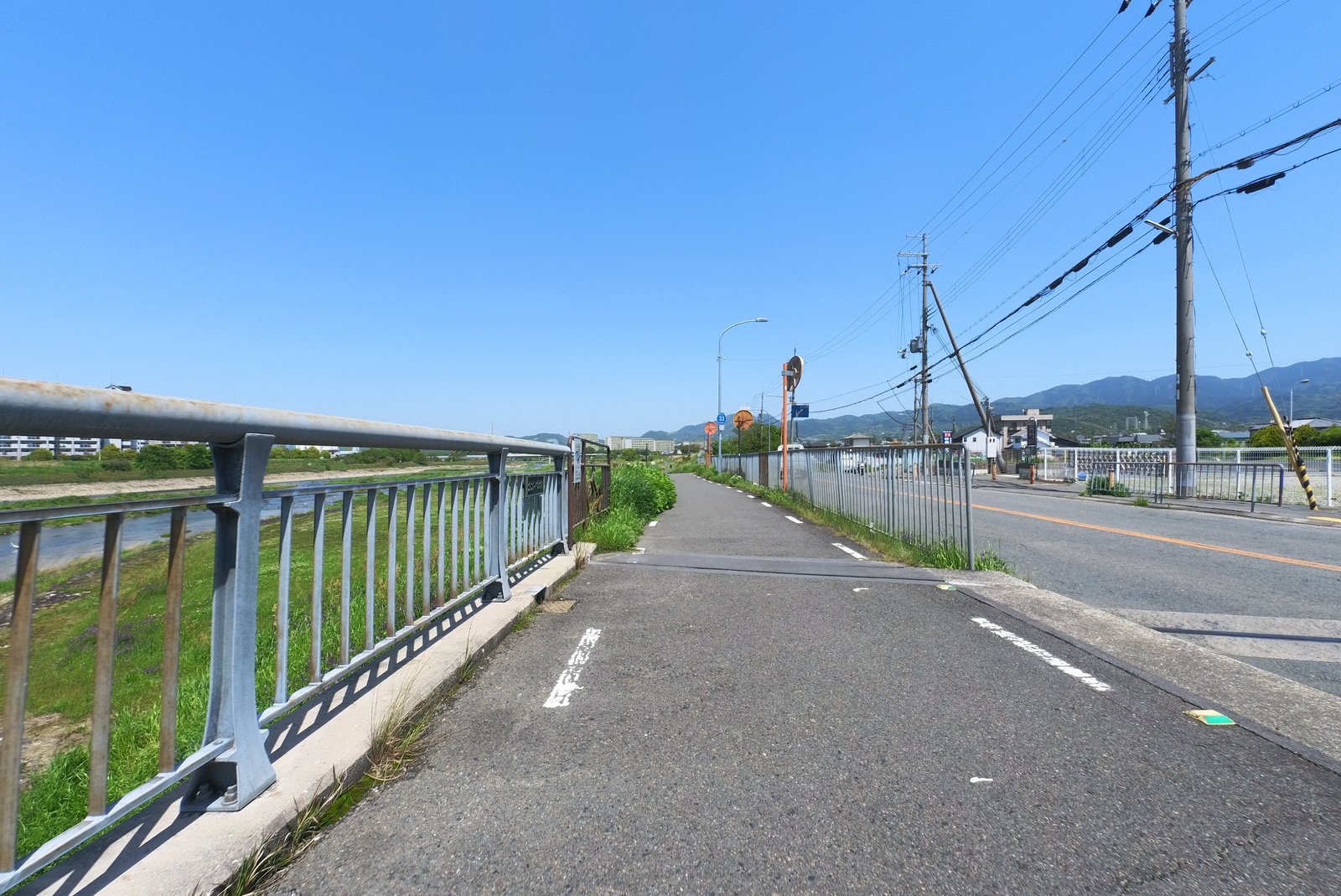 Entrance to South Kawachi Cycle Line near Kongo Ohashi Bridge