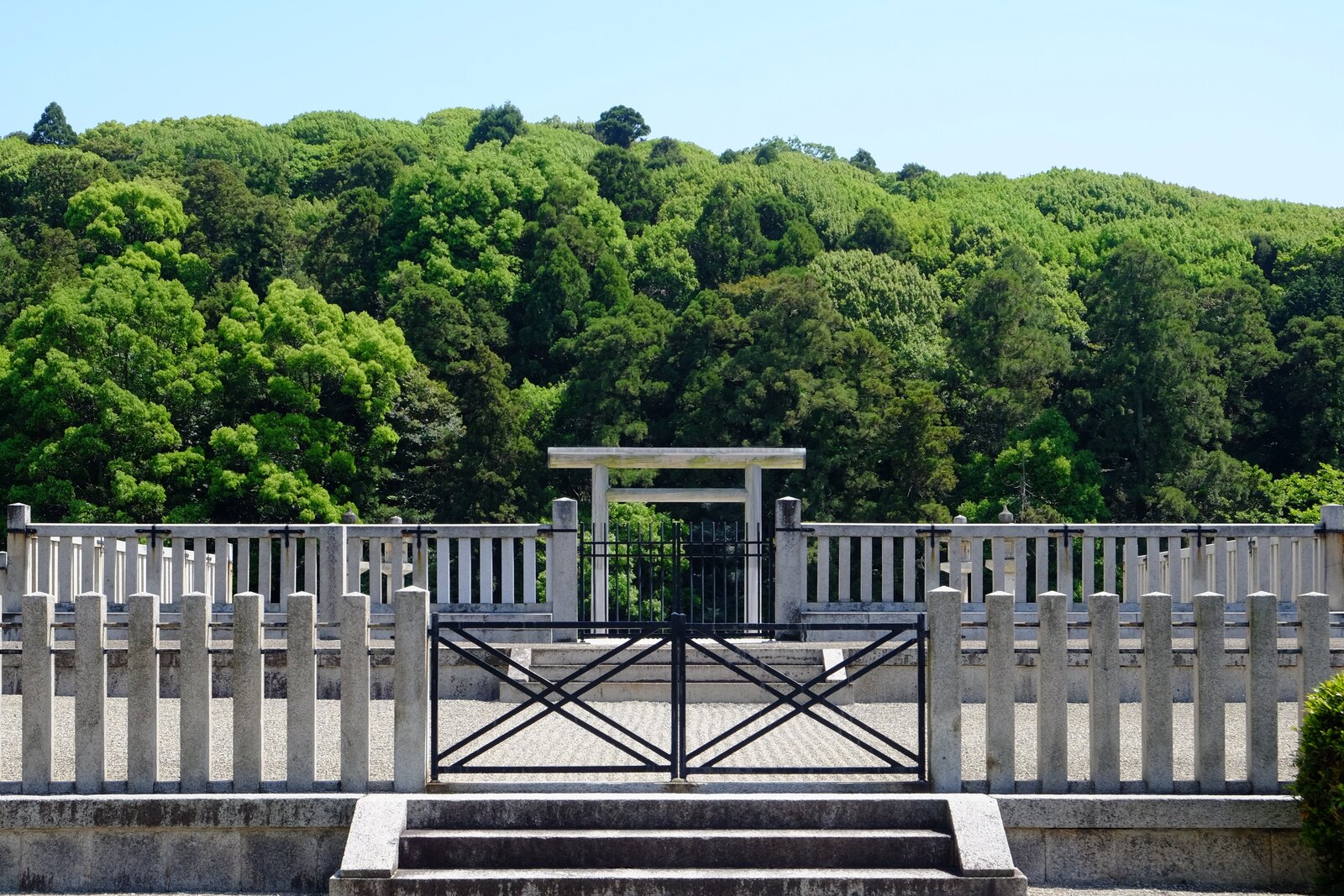Torii gate of Hōnda Gobyōyama Kofun