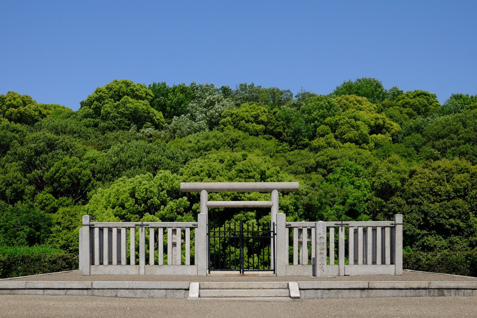 Torii gate of Nakatsuyama Kofun