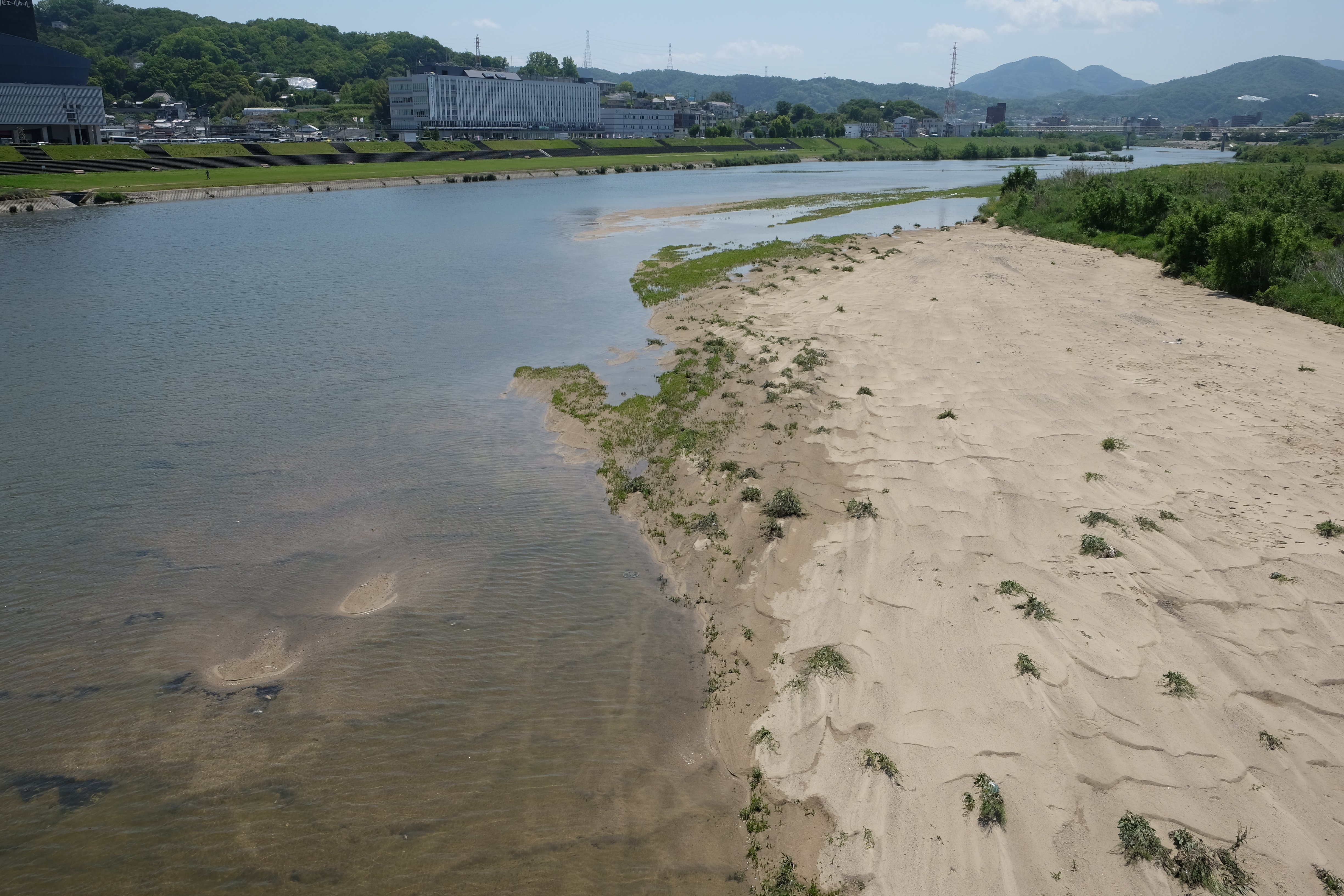 View of the upper reaches of the Yamato River from Yamato Bridge